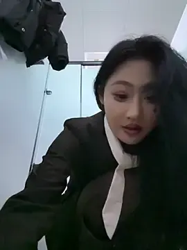 So-linger  live sex cam