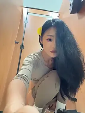 So-linger  live sex cam