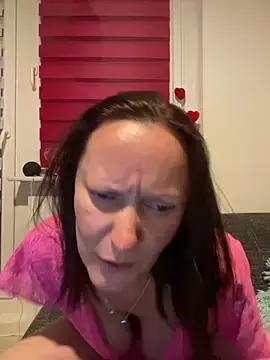 LindaLee90  live sex cam