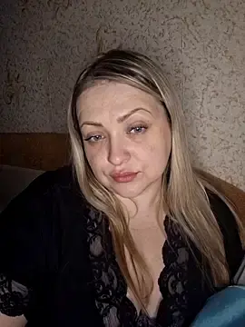 Luna-Secret  live sex cam