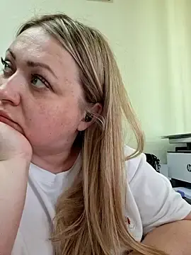 Luna-Secret  live sex cam