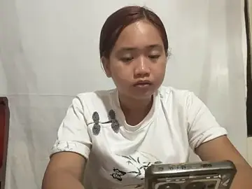 SheenaMcbrien  live sex cam