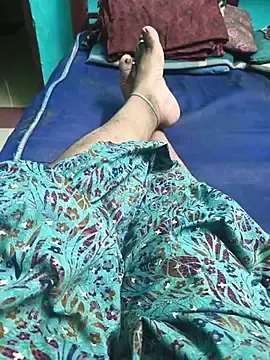Villageanuty  live sex cam