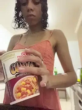 _raffawillow  live sex cam