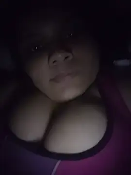 Kitty__69  live sex cam