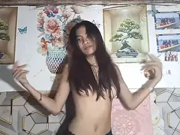 DeeannGunby  live sex cam