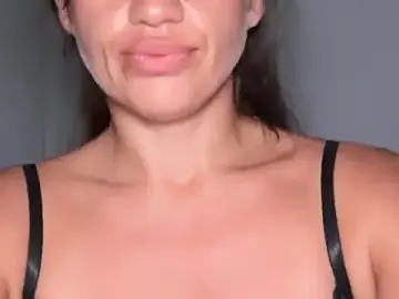 MissRorian  live sex cam
