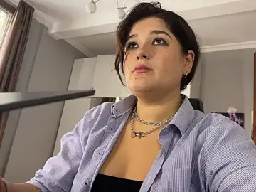 Naughty_July  live sex cam