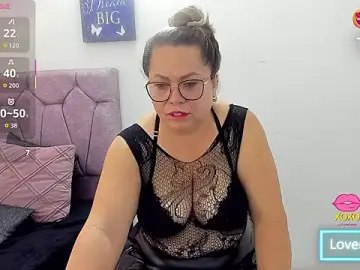 Veronica_milf_ladys  live sex cam