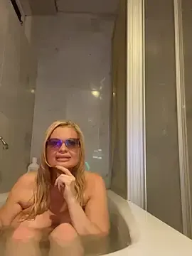 DivaVonTease  live sex cam