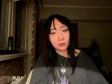 Yunananaa  live sex cam