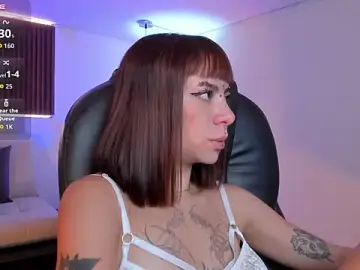 ZamabyCrucie  live sex cam