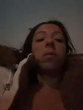 Leelecarolinna  live sex cam
