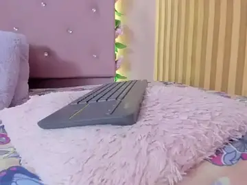 Lovely__kiss__  live sex cam