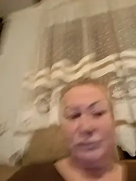 AmiraLuna41  live sex cam