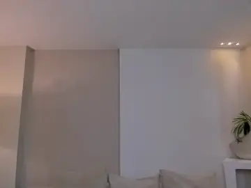 AnaisNin  live sex cam