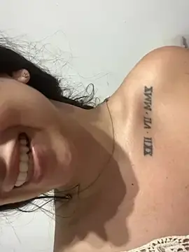 Carlitaa62  live sex cam