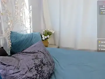 Chloe-Deccer  live sex cam