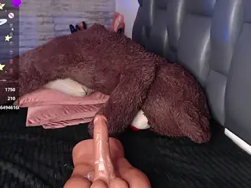 TinnaCobb  live sex cam