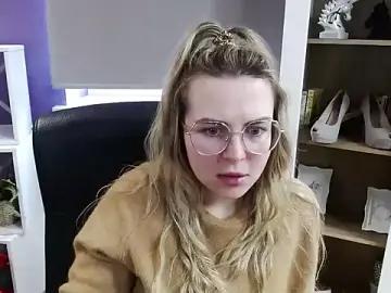 Zoey_Erotic  live sex cam