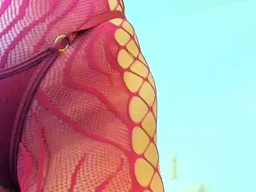 FameAndFlavour  live sex cam