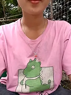 Rosie-LoveU  live sex cam