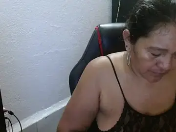 Katia_mature  live sex cam