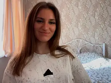 Miainheat  live sex cam