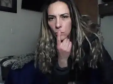 SEXXXYmelye  live sex cam