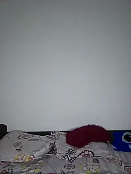 Crissdesire  live sex cam