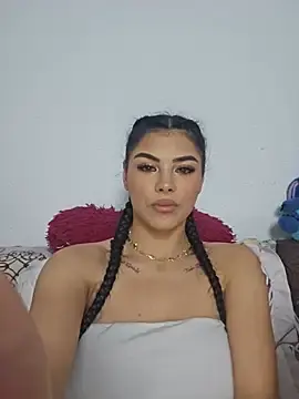 Crissdesire  live sex cam