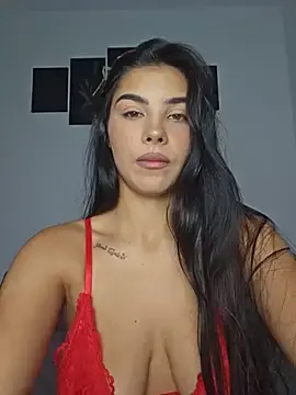 Crissdesire  live sex cam