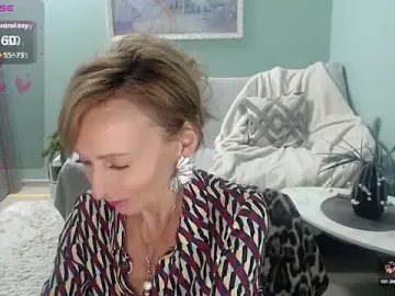 HornyMilf_777  live sex cam