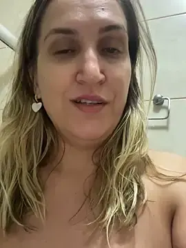 Bia_sexynovaes  live sex cam