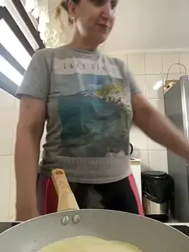 Bia_sexynovaes  live sex cam