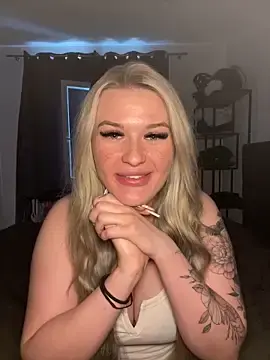 Lara-Gartner  live sex cam