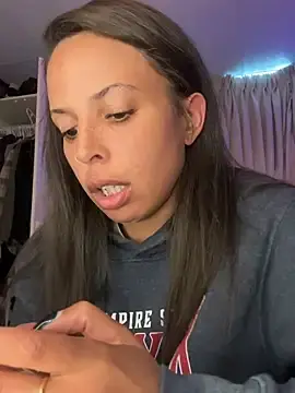 MadyTaylor  live sex cam