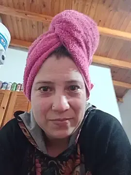 Maira73  live sex cam