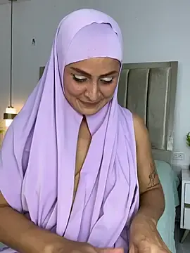 Aisha_k  live sex cam