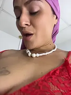 Aisha_k  live sex cam