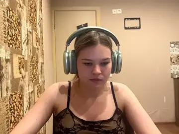 HellyRay  live sex cam