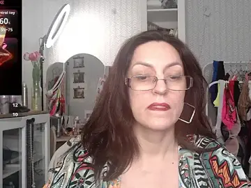 Vivian-Alluring  live sex cam