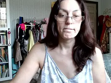 Vivian-Alluring  live sex cam