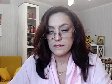 Vivian-Alluring  live sex cam