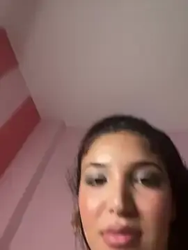 Leyla_xo  live sex cam