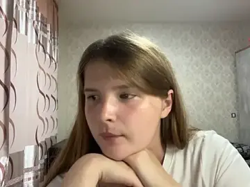 FayePapakostas  live sex cam