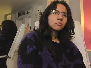 HollyPeach  live sex cam