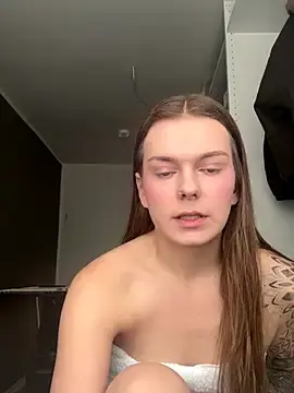 LisaFreier  live sex cam