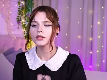 LunaSilvermoon  live sex cam