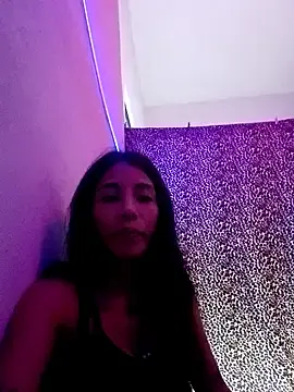 MeganHoott  live sex cam
